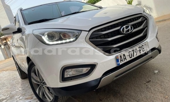 Buy Used Hyundai Tucson White Car in Dakar in Dakar Buy Used Hyundai Tucson White Car in Dakar in Dakar
