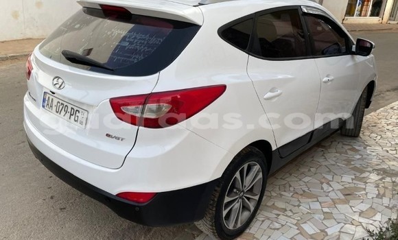 Buy Used Hyundai Tucson White Car in Dakar in Dakar Buy Used Hyundai Tucson White Car in Dakar in Dakar