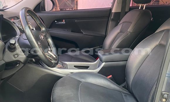 Dieundeu Occasion Kia Sportage Blue Auto in Dakar in Dakar Dieundeu Occasion Kia Sportage Blue Auto in Dakar in Dakar