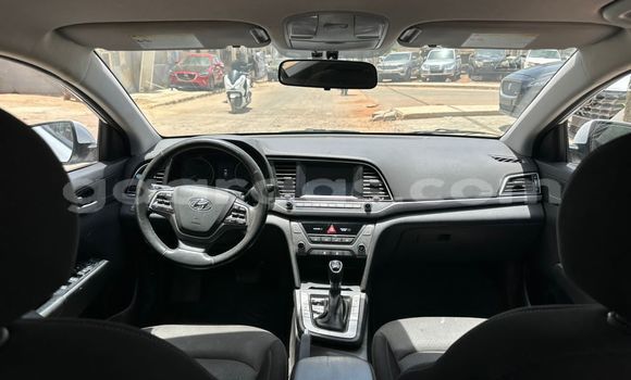 Acheter Import Voiture Hyundai Elantra Blanc à Dakar, Dakar Acheter Import Voiture Hyundai Elantra Blanc à Dakar, Dakar