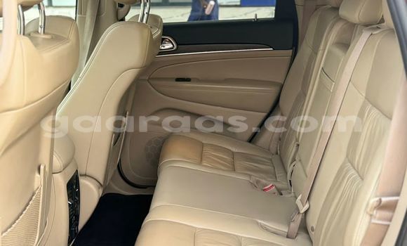 Acheter Import Voiture Jeep Grand Cherokee Rouge à Dakar, Dakar Acheter Import Voiture Jeep Grand Cherokee Rouge à Dakar, Dakar