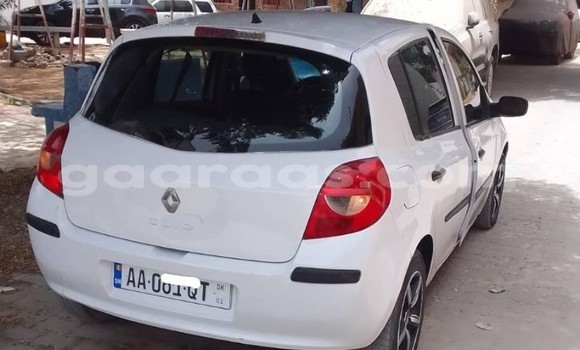 Acheter Occasion Voiture Renault Clio Blanc à Dakar, Dakar Acheter Occasion Voiture Renault Clio Blanc à Dakar, Dakar