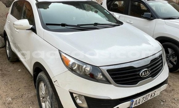 Dieundeu Occasion Kia Sportage White Auto in Dakar in Dakar Dieundeu Occasion Kia Sportage White Auto in Dakar in Dakar