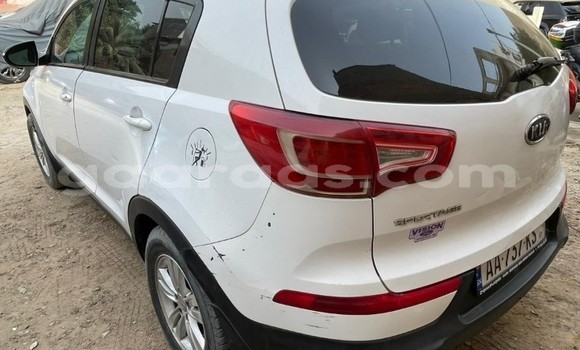Dieundeu Occasion Kia Sportage White Auto in Dakar in Dakar Dieundeu Occasion Kia Sportage White Auto in Dakar in Dakar