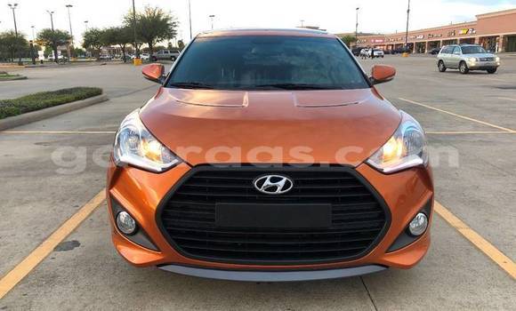 Acheter Occasion Voiture Hyundai Veloster Beige à Dakar, Dakar Acheter Occasion Voiture Hyundai Veloster Beige à Dakar, Dakar