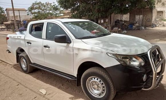 Dieundeu Occasion Mitsubishi L200 White Auto in Dakar in Dakar Dieundeu Occasion Mitsubishi L200 White Auto in Dakar in Dakar