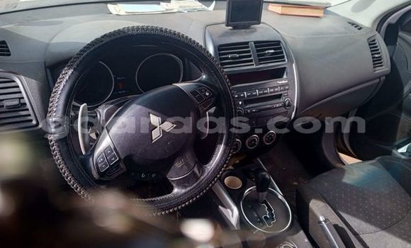 Dieundeu Occasion Mitsubishi L200 White Auto in Dakar in Dakar Dieundeu Occasion Mitsubishi L200 White Auto in Dakar in Dakar