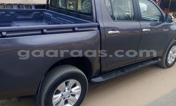 Dieundeu Occasion Toyota Hiluxe Revo Silver Auto in Dakar in Dakar Dieundeu Occasion Toyota Hiluxe Revo Silver Auto in Dakar in Dakar