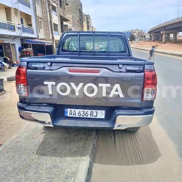 Big with watermark toyota hiluxe revo dakar dakar 19412