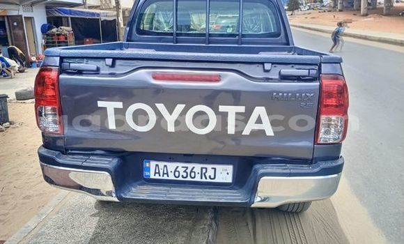 Dieundeu Occasion Toyota Hiluxe Revo Silver Auto in Dakar in Dakar Dieundeu Occasion Toyota Hiluxe Revo Silver Auto in Dakar in Dakar