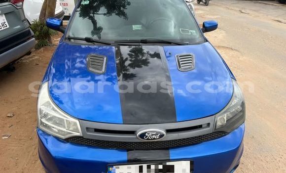 Buy Used Ford Focus Blue Car in Dakar in Dakar