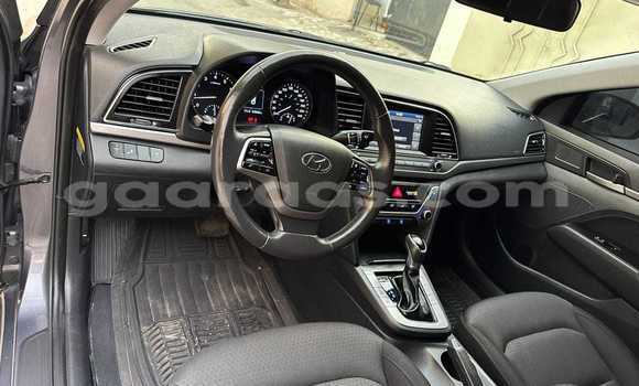 Dieundeu Occasion Hyundai Elantra Silver Auto in Dakar in Dakar Dieundeu Occasion Hyundai Elantra Silver Auto in Dakar in Dakar