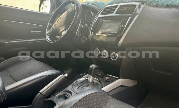 Acheter Occasion Voiture Citroen C4 Aircross Blanc à Dakar, Dakar Acheter Occasion Voiture Citroen C4 Aircross Blanc à Dakar, Dakar