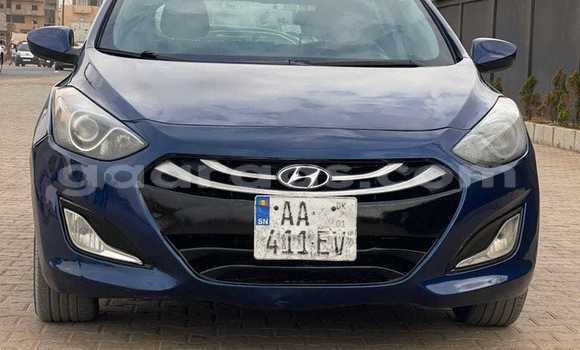 Dieundeu Occasion Hyundai Elantra Blue Auto in Dakar in Dakar