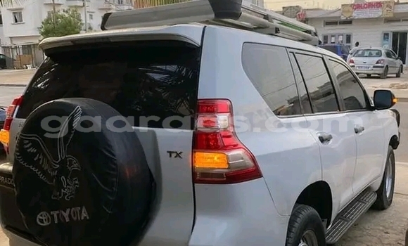 Acheter Occasion Voiture Toyota Prado Blanc à Dakar, Dakar Acheter Occasion Voiture Toyota Prado Blanc à Dakar, Dakar