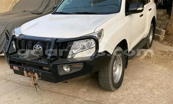 Acheter Occasion Voiture Toyota Prado Blanc à Dakar, Dakar Acheter Occasion Voiture Toyota Prado Blanc à Dakar, Dakar