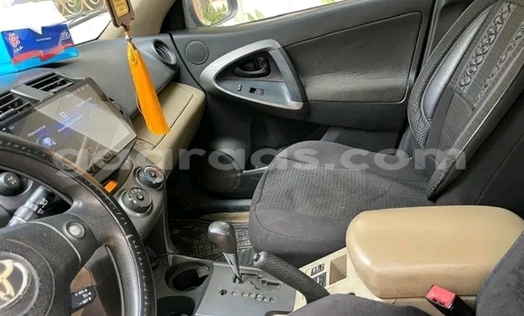 Acheter Occasion Voiture Toyota RAV4 Blanc à Dakar, Dakar Acheter Occasion Voiture Toyota RAV4 Blanc à Dakar, Dakar