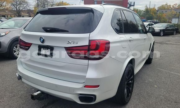 Acheter Occasion Voiture BMW X5 Blanc à Dakar, Dakar Acheter Occasion Voiture BMW X5 Blanc à Dakar, Dakar