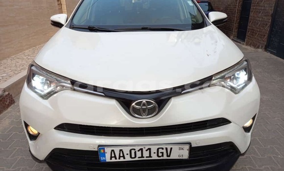 Acheter Occasion Voiture Toyota RAV4 Blanc à Dakar, Dakar