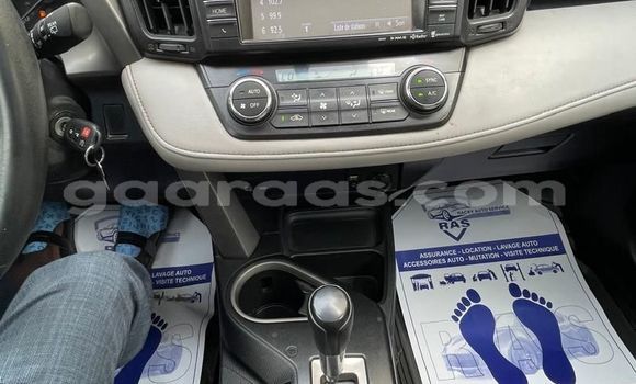 Buy Used Toyota RAV4 Silver Car in Dakar in Dakar Buy Used Toyota RAV4 Silver Car in Dakar in Dakar