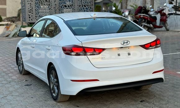 Dieundeu Imported Hyundai Elantra White Auto in Dakar in Dakar