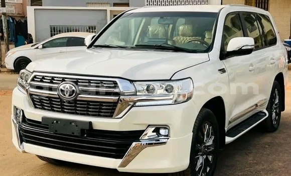 Buy Used Toyota Land Cruiser White Car in Dakar in Dakar Buy Used Toyota Land Cruiser White Car in Dakar in Dakar