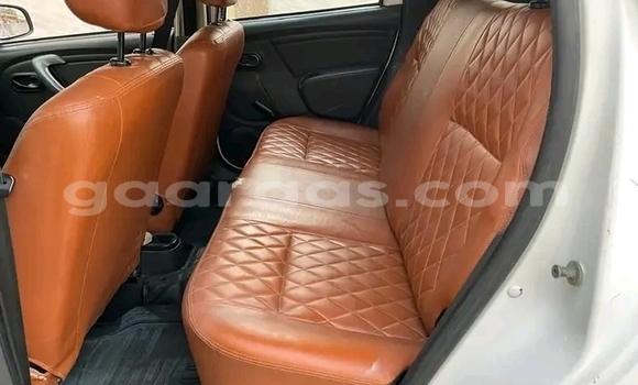 Buy Used Renault Duster White Car in Dakar in Dakar Buy Used Renault Duster White Car in Dakar in Dakar