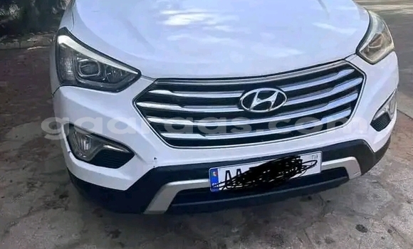 Buy Used Hyundai Santa Fe White Car in Dakar in Dakar Buy Used Hyundai Santa Fe White Car in Dakar in Dakar