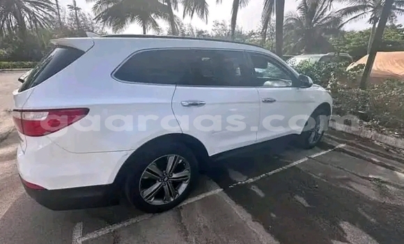 Buy Used Hyundai Santa Fe White Car in Dakar in Dakar Buy Used Hyundai Santa Fe White Car in Dakar in Dakar