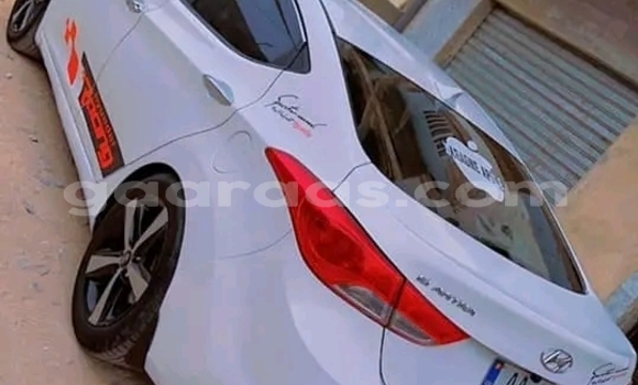 Buy Used Hyundai Elantra White Car in Dakar in Dakar Buy Used Hyundai Elantra White Car in Dakar in Dakar