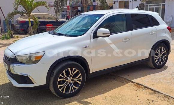 Buy Used Mitsubishi Outlander White Car in Dakar in Dakar Buy Used Mitsubishi Outlander White Car in Dakar in Dakar