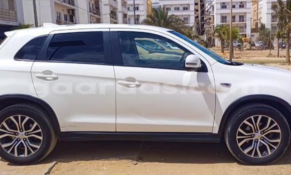 Buy Used Mitsubishi Outlander White Car in Dakar in Dakar Buy Used Mitsubishi Outlander White Car in Dakar in Dakar