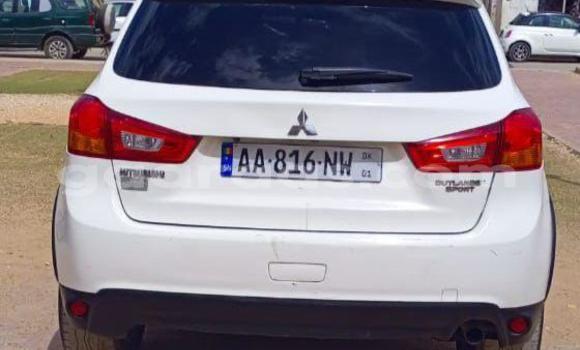 Buy Used Mitsubishi Outlander White Car in Dakar in Dakar Buy Used Mitsubishi Outlander White Car in Dakar in Dakar