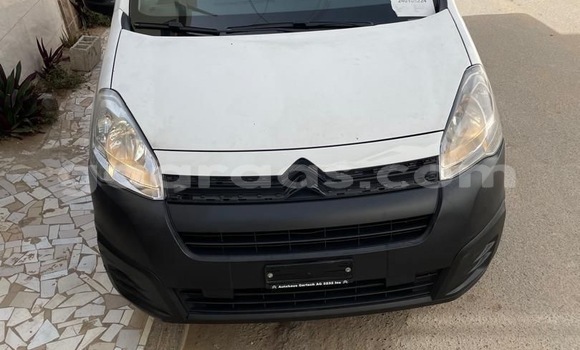 Acheter Occasion Voiture Citroen Berlingo Blanc à Dakar, Dakar