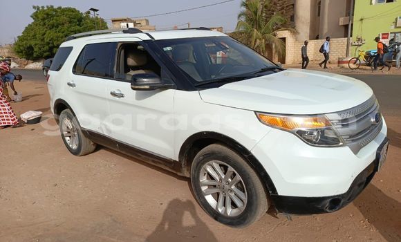 Acheter Occasion Voiture Ford Explorer Blanc à Dakar, Dakar Acheter Occasion Voiture Ford Explorer Blanc à Dakar, Dakar
