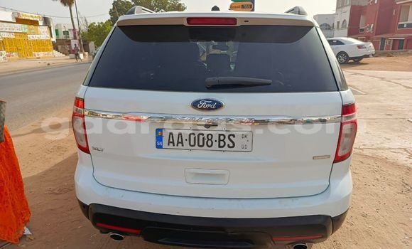 Acheter Occasion Voiture Ford Explorer Blanc à Dakar, Dakar Acheter Occasion Voiture Ford Explorer Blanc à Dakar, Dakar