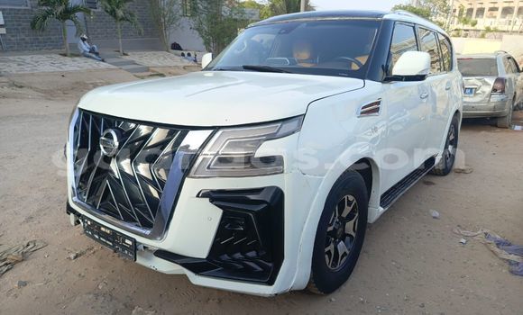 Buy Used Nissan Patrol White Car in Dakar in Dakar Buy Used Nissan Patrol White Car in Dakar in Dakar