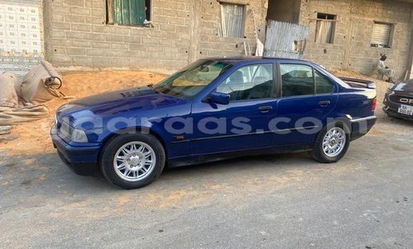 Acheter Occasion Voiture BMW E9 Bleu à Dahra, Louga Acheter Occasion Voiture BMW E9 Bleu à Dahra, Louga