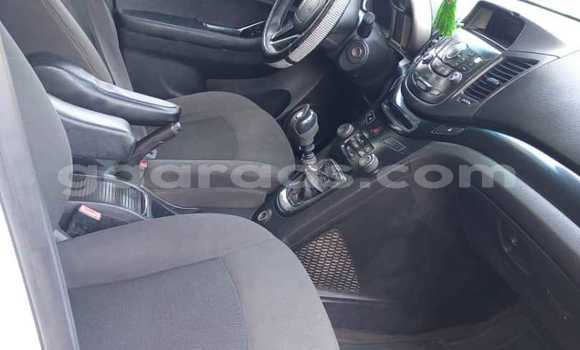 Acheter Occasion Voiture Chevrolet Orlando Blanc à Dakar, Dakar Acheter Occasion Voiture Chevrolet Orlando Blanc à Dakar, Dakar