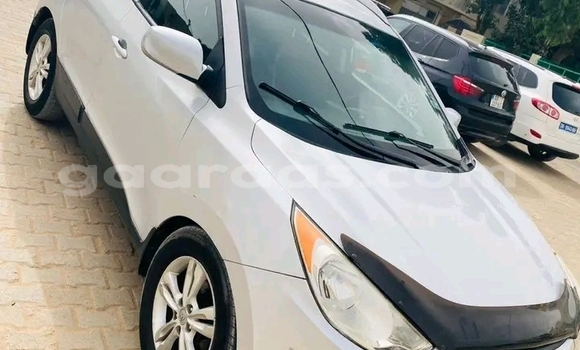 Buy Used Hyundai Tucson White Car in Dakar in Dakar Buy Used Hyundai Tucson White Car in Dakar in Dakar