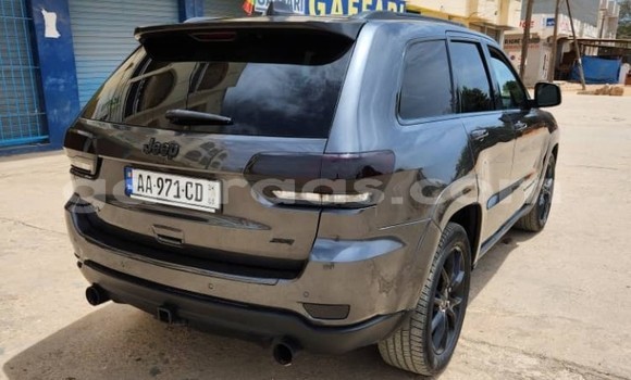 Dieundeu Occasion Jeep Grand Cherokee Silver Auto in Dakar in Dakar Dieundeu Occasion Jeep Grand Cherokee Silver Auto in Dakar in Dakar