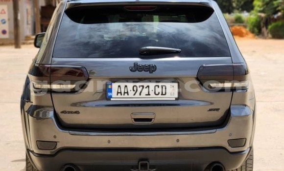 Dieundeu Occasion Jeep Grand Cherokee Silver Auto in Dakar in Dakar Dieundeu Occasion Jeep Grand Cherokee Silver Auto in Dakar in Dakar