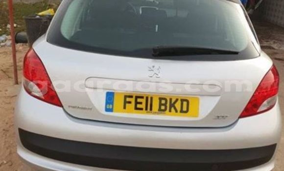 Dieundeu Occasion Peugeot 207 Silver Auto in Dakar in Dakar Dieundeu Occasion Peugeot 207 Silver Auto in Dakar in Dakar