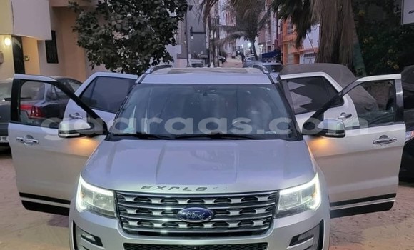 Buy Used Ford Explorer Silver Car in Dakar in Dakar Buy Used Ford Explorer Silver Car in Dakar in Dakar