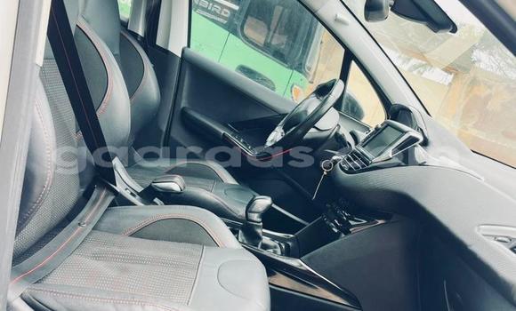 Acheter Import Voiture Peugeot 2008 Blanc à Dakar, Dakar Acheter Import Voiture Peugeot 2008 Blanc à Dakar, Dakar