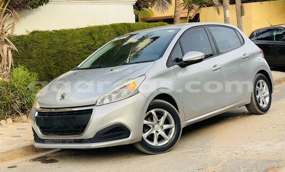 Acheter Import Voiture Peugeot 208 Gris à Dakar, Dakar Acheter Import Voiture Peugeot 208 Gris à Dakar, Dakar