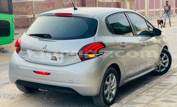 Acheter Import Voiture Peugeot 208 Gris à Dakar, Dakar Acheter Import Voiture Peugeot 208 Gris à Dakar, Dakar