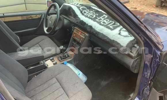 Acheter Occasion Voiture Mercedes‒Benz 250 Bleu à Mbour, Thies Acheter Occasion Voiture Mercedes‒Benz 250 Bleu à Mbour, Thies