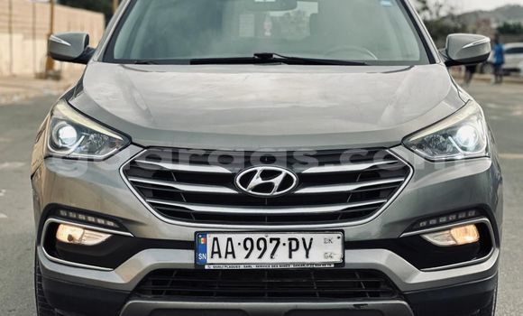 Dieundeu Occasion Hyundai Santa Fe Silver Auto in Dakar in Dakar