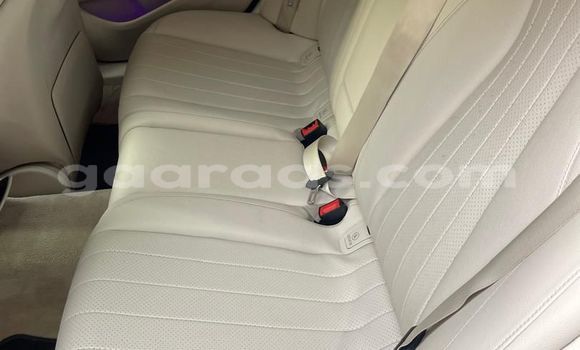 Acheter Occasion Voiture Mercedes‒Benz E–Class Gris à Dakar, Dakar Acheter Occasion Voiture Mercedes‒Benz E–Class Gris à Dakar, Dakar